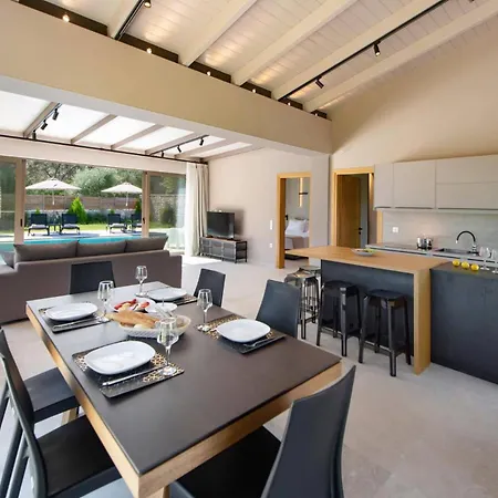 Vilă Masticha Sweet By *